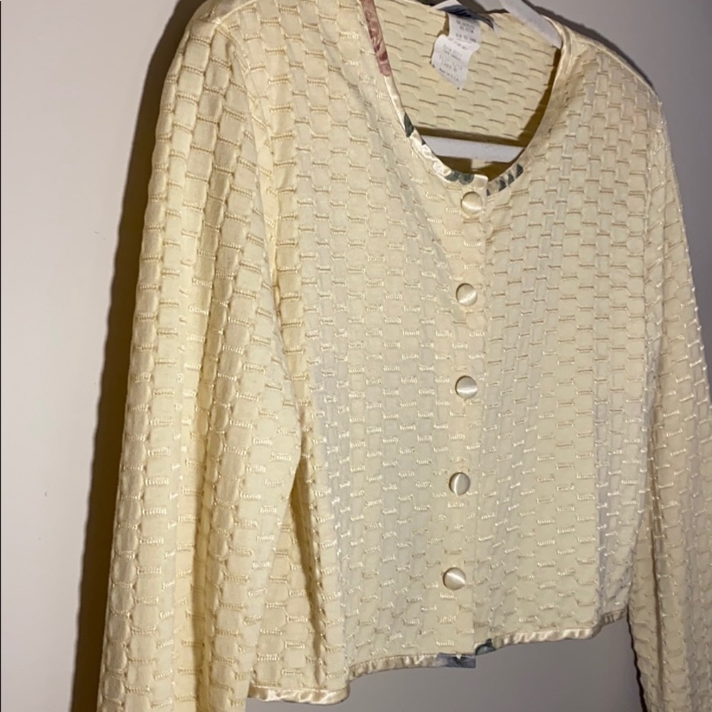 Cardigan - Picture 2 of 7